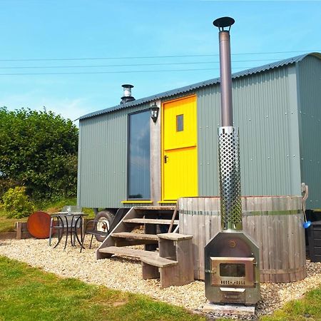 Kidwelly Glamping Otel Dış mekan fotoğraf